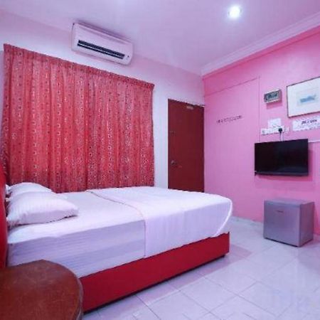 Oyo 89892 Hotel Jeli Inn Exterior photo
